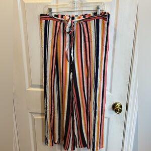 Xhilaration White Rayon Lined Top